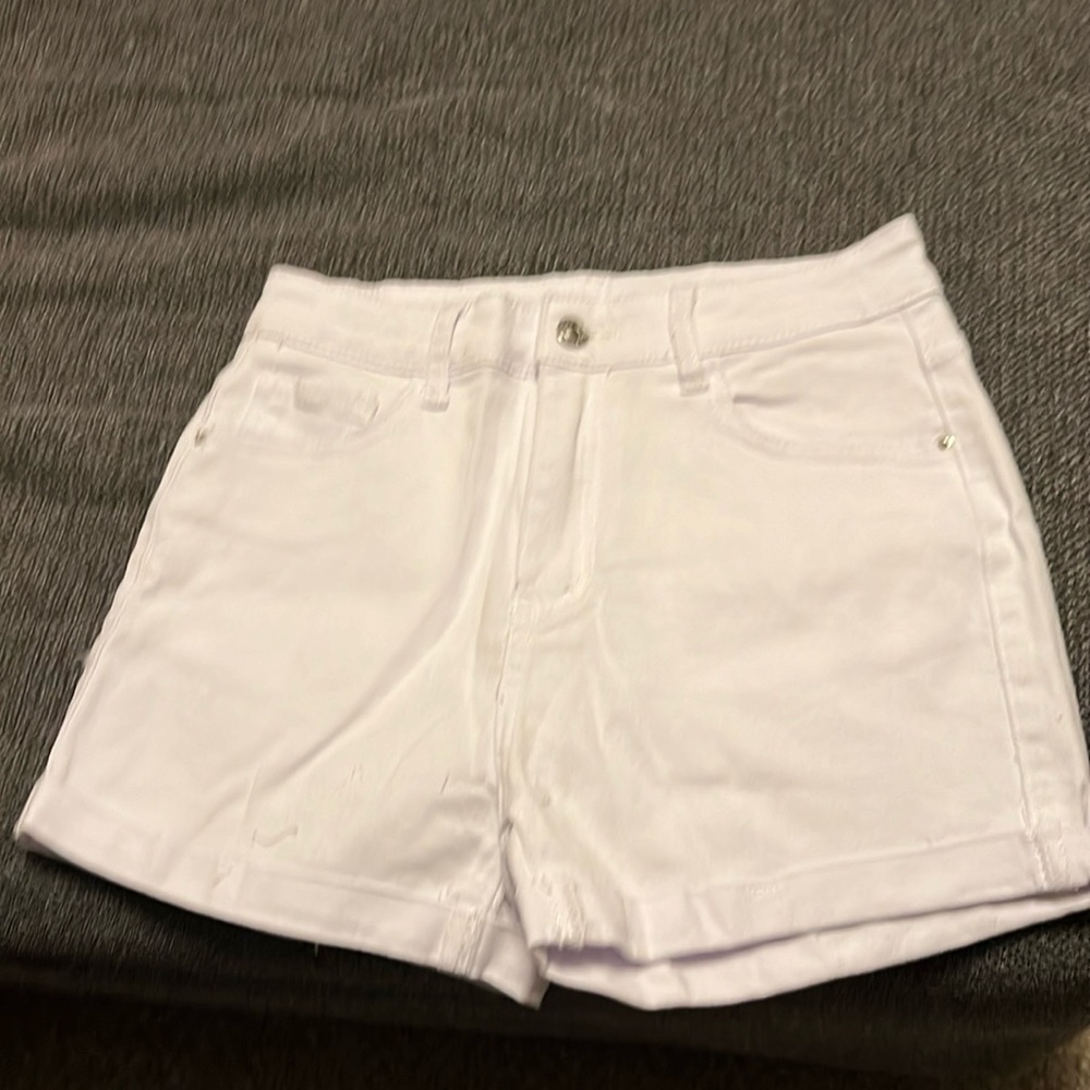 Cute pair of white shorts